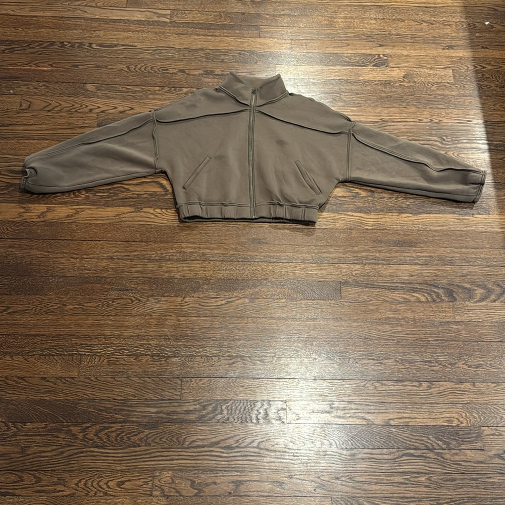 Devon Windsor Olive Women’s Stormi Zip Sweatshirt - Picture 5 of 11